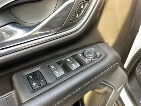 Used 2023 GMC Yukon AT4 w/ AT4 Premium Package image 18