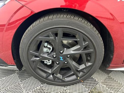 New 2025 Hyundai Elantra N Line image 12
