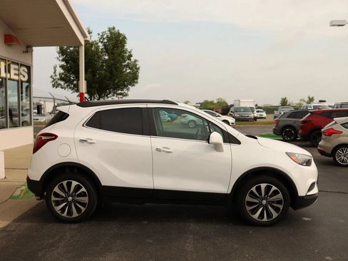Used 2022 Buick Encore Preferred w/ Safety Package AWD/4WD image 4