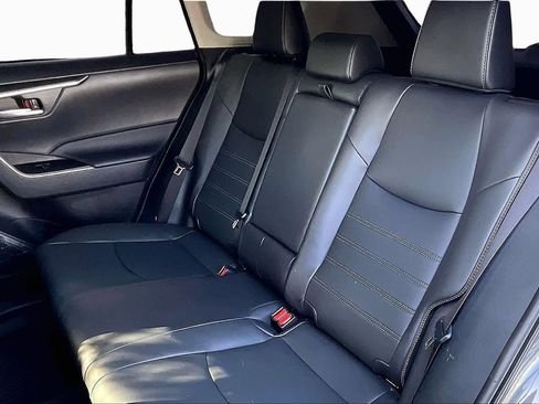 Used 2025 Toyota RAV4 XLE Premium image 21