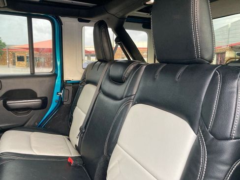 Used 2020 Jeep Wrangler Unlimited Sport S w/ Sun And Sound Package image 10