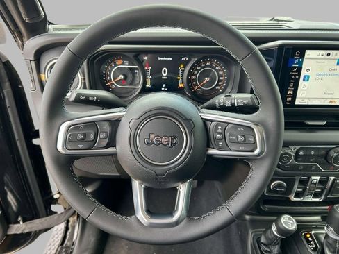 New 2026 Jeep Wrangler Unlimited Sahara AWD/4WD image 10