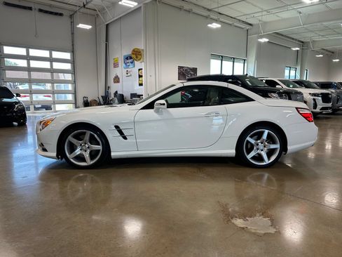 Used 2016 Mercedes-Benz SL 550 image 9