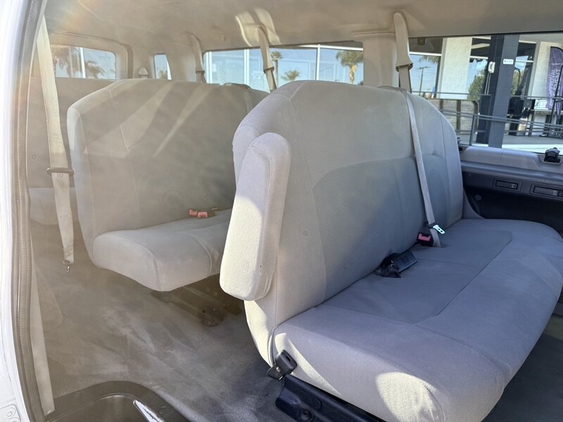 Used 2012 Ford E-350 and Econoline 350 XLT RWD image 21