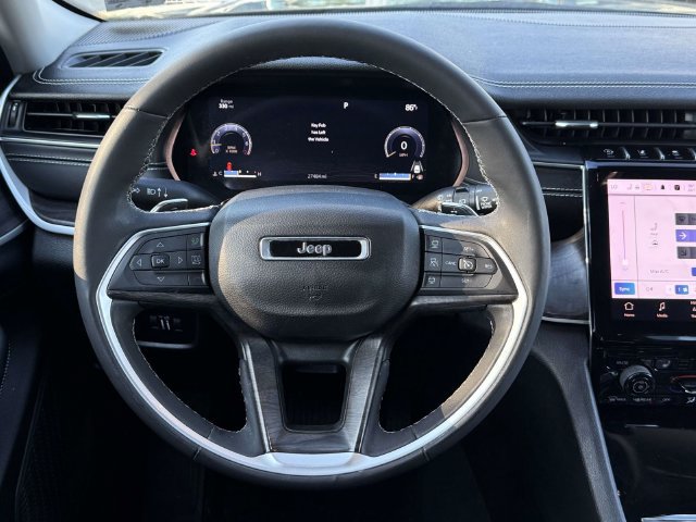 Used 2023 Jeep Grand Cherokee Limited AWD/4WD image 15