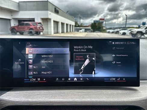 Used 2025 BMW 330i xDrive Sedan w/ Convenience Package image 16