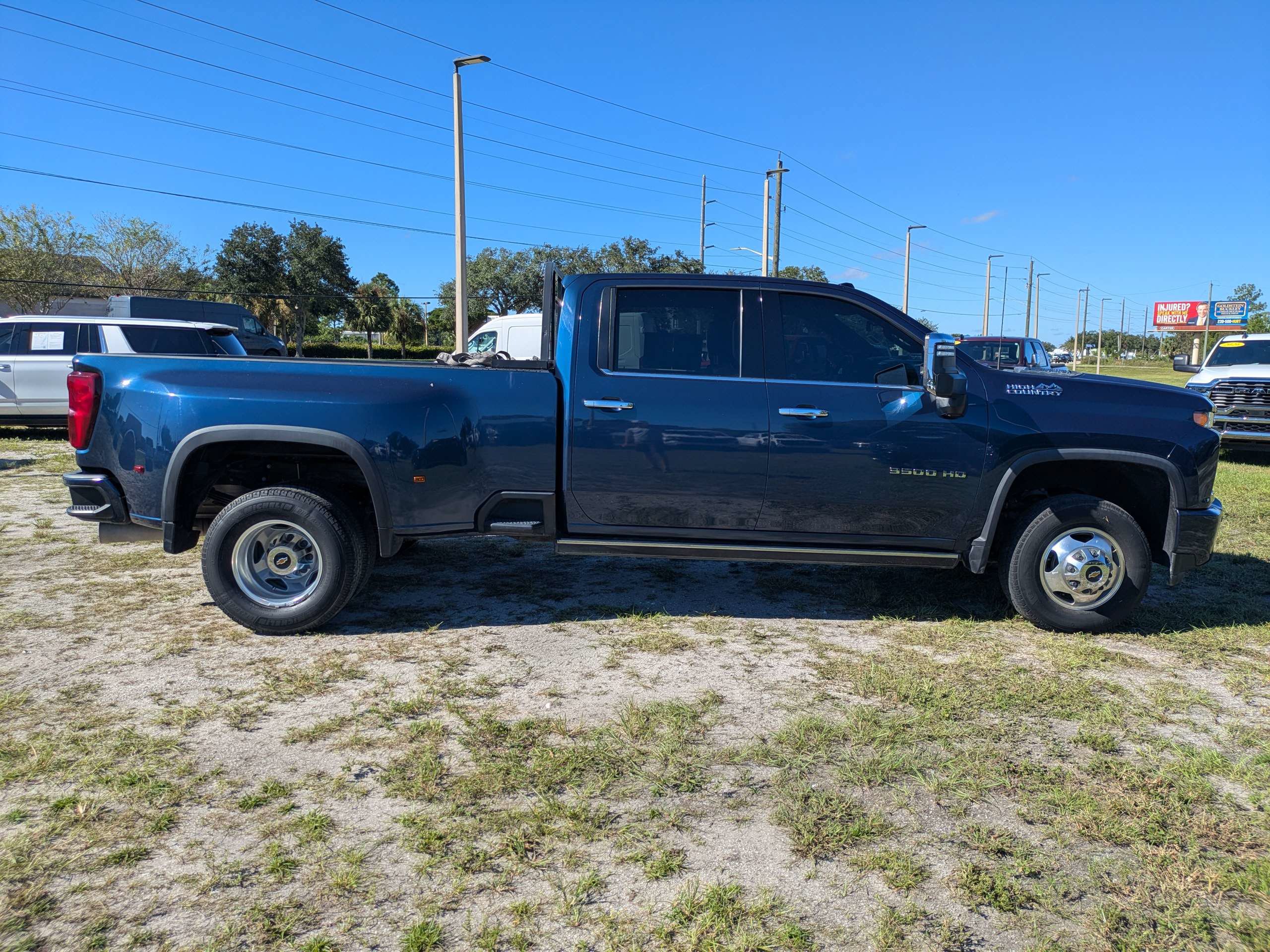 Used 2023 Chevrolet Silverado 3500 High Country AWD/4WD image 3