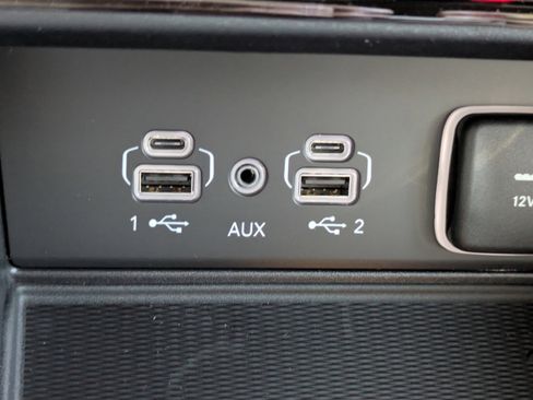 New 2025 Jeep Grand Cherokee Limited image 25