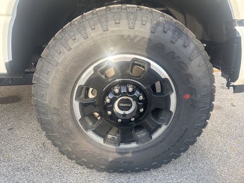 New 2026 Ford F250 Platinum w/ Tremor Off-Road Package image 13