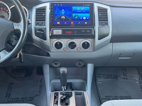 Used 2005 Toyota Tacoma Base V6 AWD/4WD image 21
