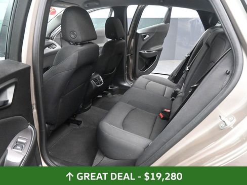 Used 2025 Chevrolet Malibu LT image 28