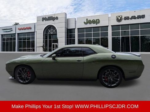 Used 2022 Dodge Challenger R/T Scat Pack RWD image 6