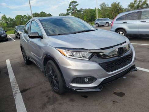 Used 2022 Honda HR-V Sport image 2