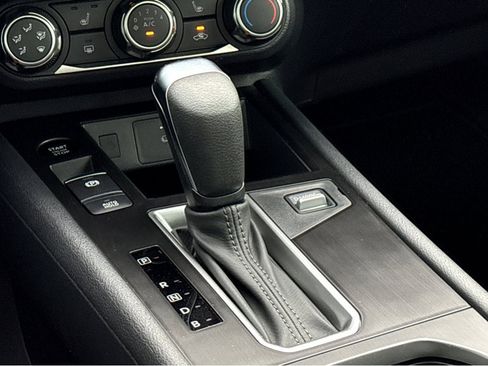 New 2026 Nissan Kicks SV w/ SV Premium Package image 17