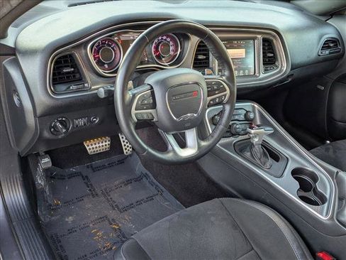 Used 2016 Dodge Challenger R/T Scat Pack w/ Leather Interior Group image 10