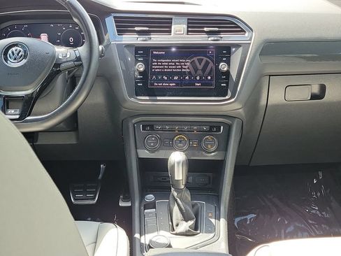 Used 2020 Volkswagen Tiguan SEL Premium R-Line w/ 3rd Row Seat Package AWD/4WD image 18