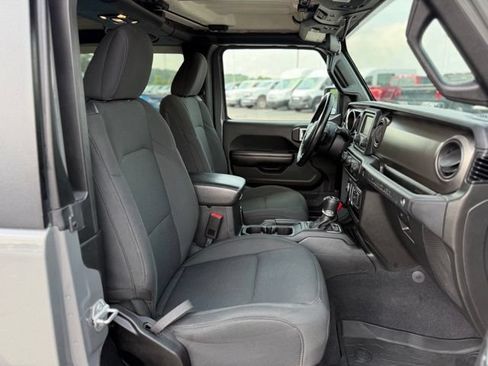 Used 2020 Jeep Wrangler Sport AWD/4WD image 7