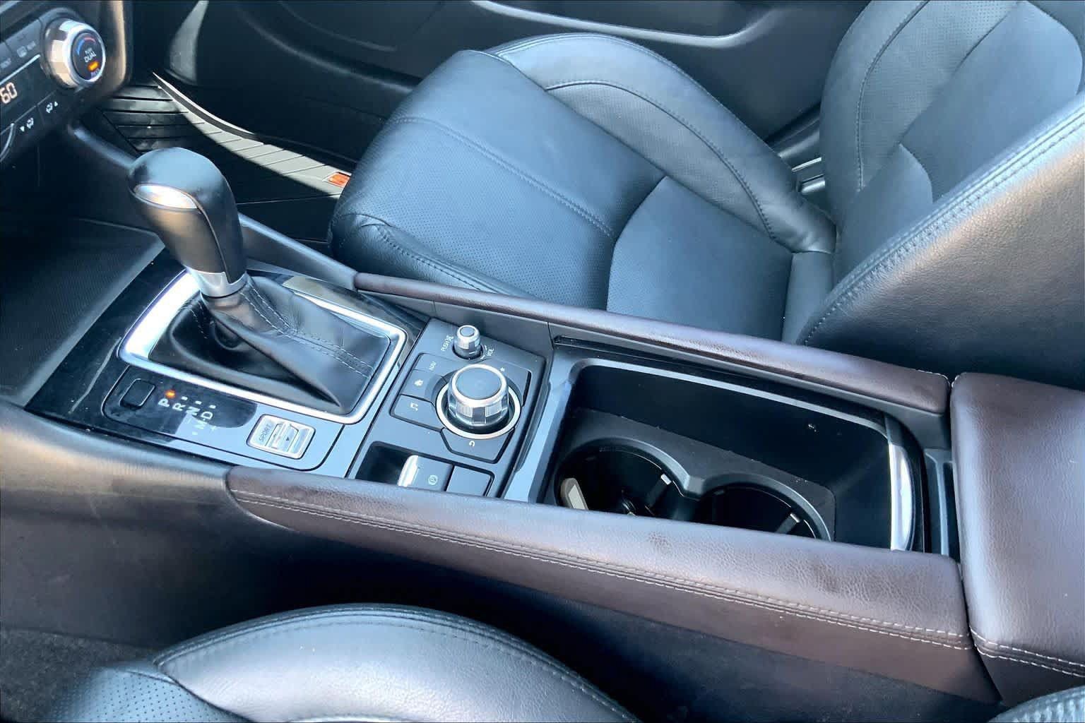 Used 2018 MAZDA MAZDA3 Grand Touring FWD image 15