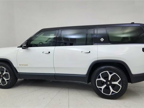 Used 2024 Rivian R1S Adventure image 4
