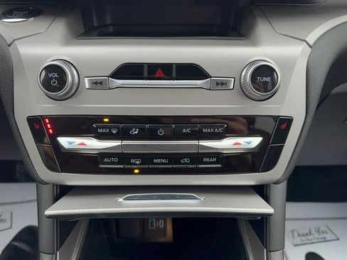 Certified 2023 Ford Explorer XLT image 16