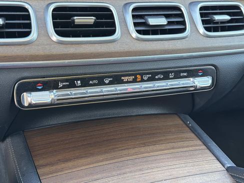 Used 2020 Mercedes-Benz GLS 450 GLS 450 4MATIC SUV AWD image 11