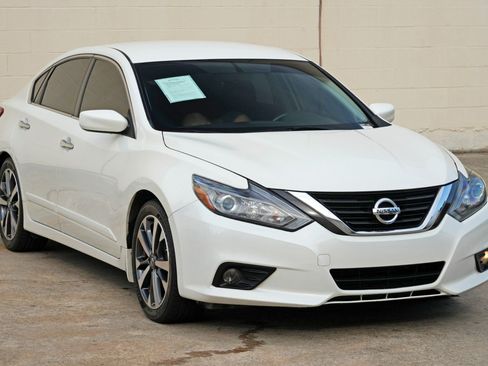 Used 2017 Nissan Altima 2.5 SR FWD image 47