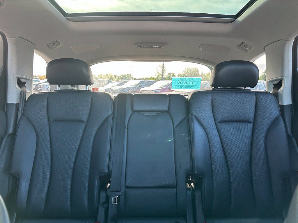 Used 2017 Audi Q7 3.0T Prestige w/ Prestige Package AWD/4WD image 33