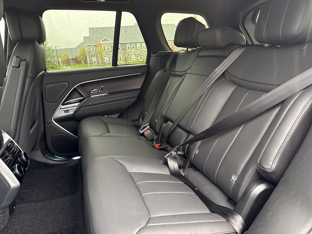 New 2025 Land Rover Range Rover SE AWD/4WD image 14