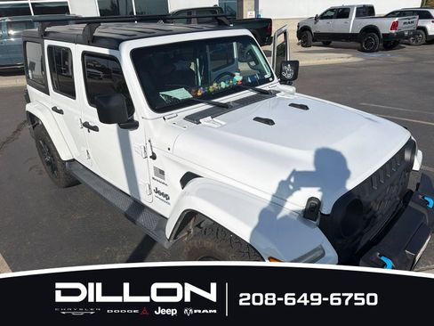 Used 2022 Jeep Wrangler Unlimited Sahara AWD/4WD image 2