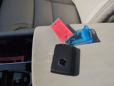 New 2026 Volvo XC90 T8 Ultra w/ Protection Package Premier image 33