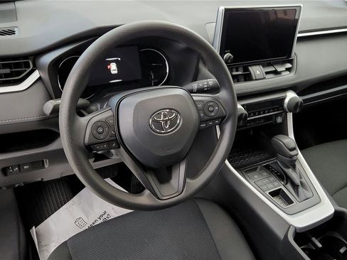 Used 2023 Toyota RAV4 LE image 24