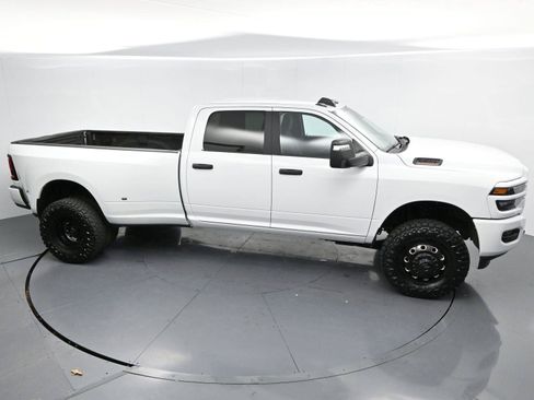 Used 2025 RAM 3500 Big Horn AWD/4WD image 31