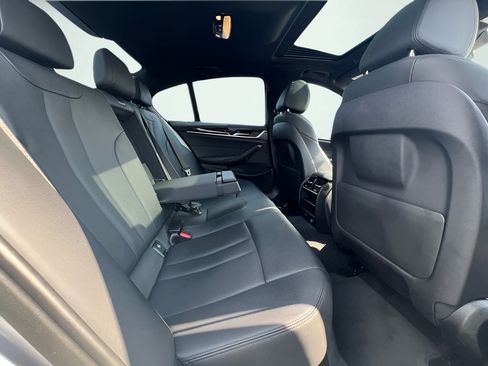 Used 2019 BMW 530i RWD image 24