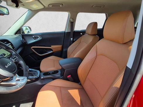 Used 2025 Kia Soul EX FWD image 14