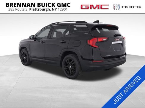 Used 2020 GMC Terrain SLE w/ Driver Convenience Package AWD/4WD image 3
