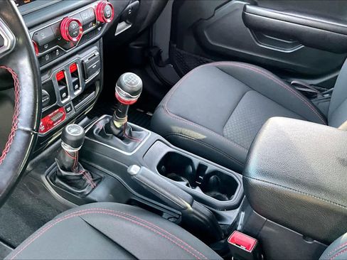 Used 2020 Jeep Wrangler Rubicon AWD/4WD image 29