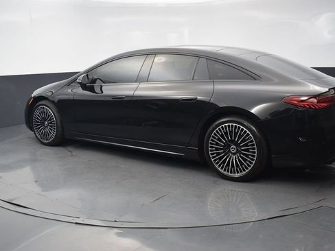 Used 2022 Mercedes-Benz EQS 580 4MATIC Sedan image 3