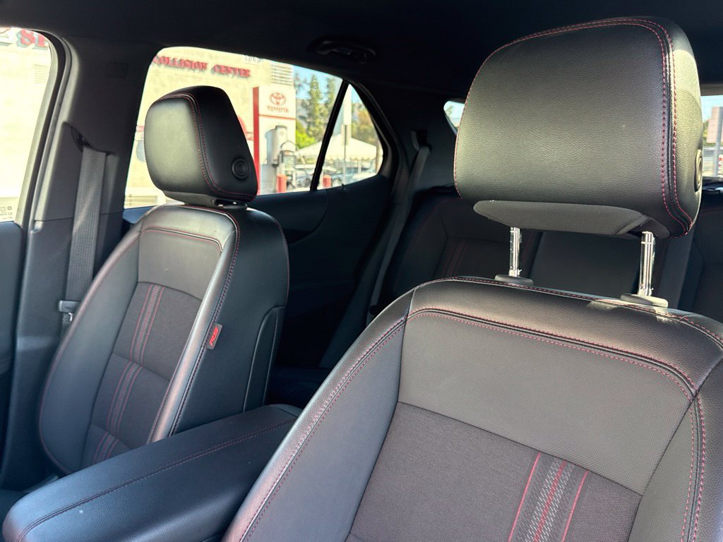 Used 2023 Chevrolet Equinox RS FWD image 21