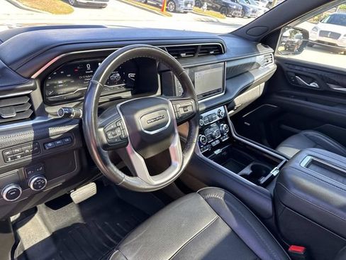 Used 2022 GMC Yukon XL Denali image 20