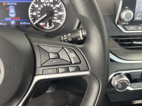 Used 2023 Nissan Altima 2.5 SV image 27