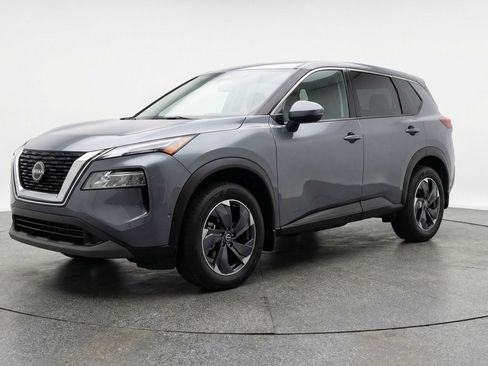 Used 2025 Nissan Rogue SV AWD/4WD image 3