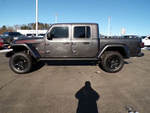Used 2021 Jeep Gladiator Mojave image 2