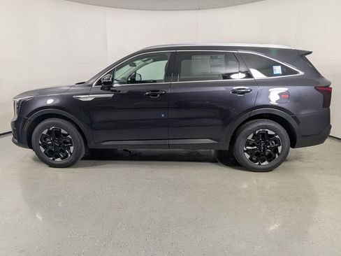 New 2026 Kia Sorento S FWD image 4