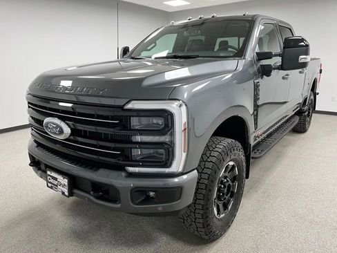 Used 2025 Ford F350 Platinum w/ Tremor Off-Road Package AWD/4WD image 4