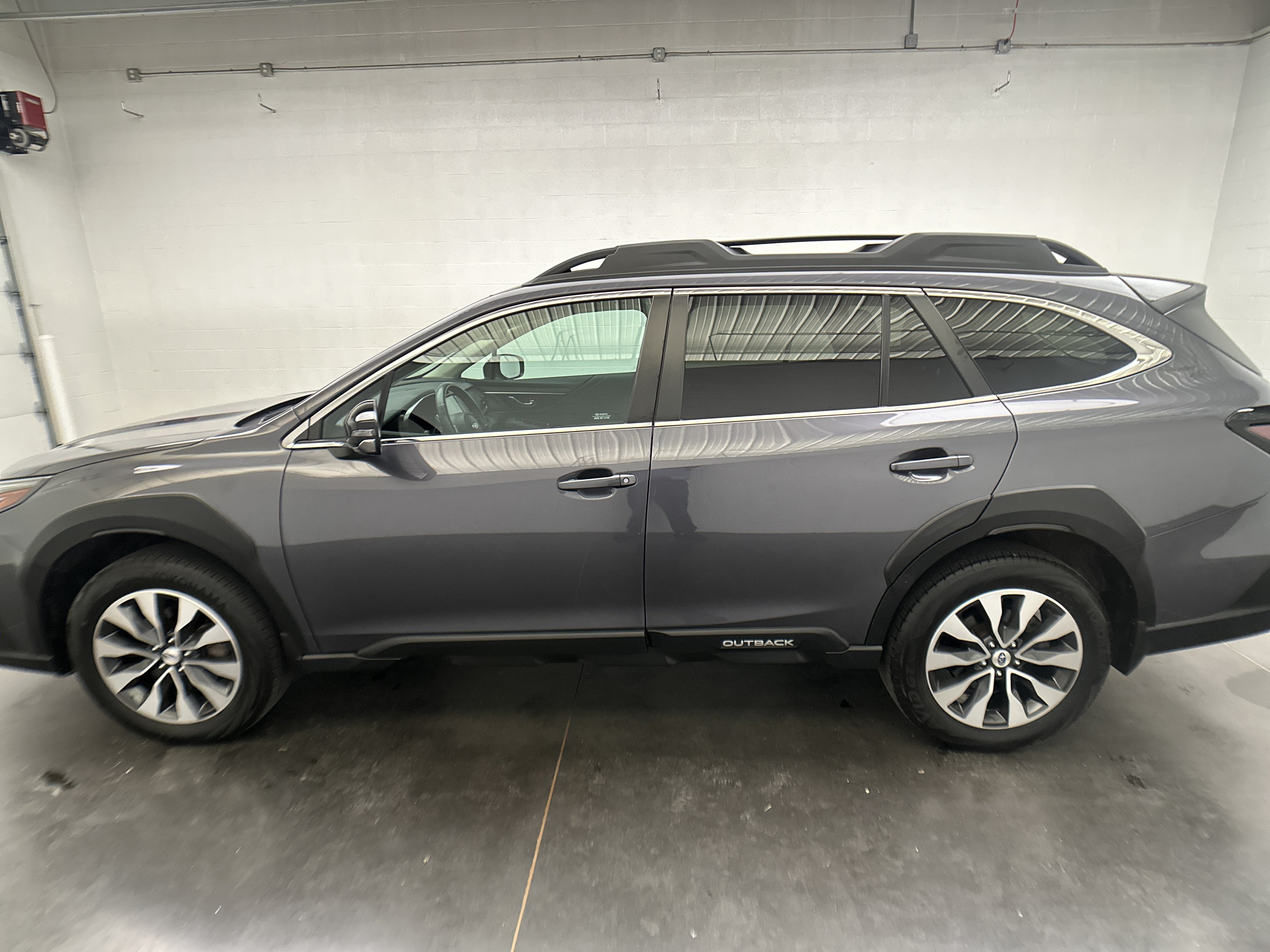 Used 2024 Subaru Outback Limited AWD/4WD image 43