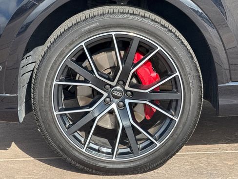 Used 2019 Audi Q8 Premium Plus w/ Premium Plus image 32