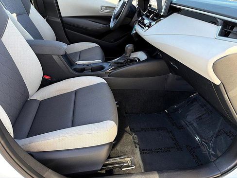 Used 2023 Toyota Corolla LE image 21