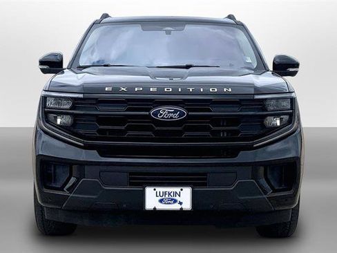 Certified 2025 Ford Expedition Active AWD/4WD image 3
