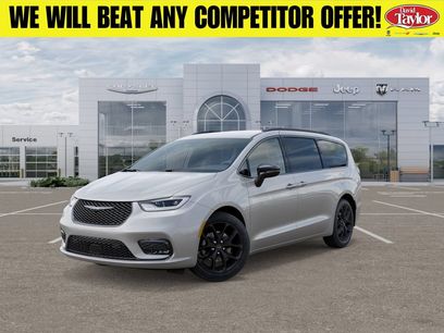New 2026 Chrysler Pacifica Select w/ S Appearance Package