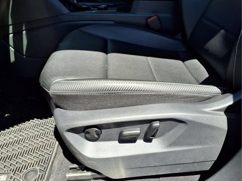 Used 2023 Volkswagen Atlas Cross Sport SE w/ Panoramic Sunroof Package AWD/4WD image 13